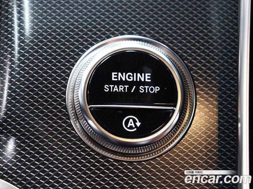 Mercedes-Benz GLC-Class 2025