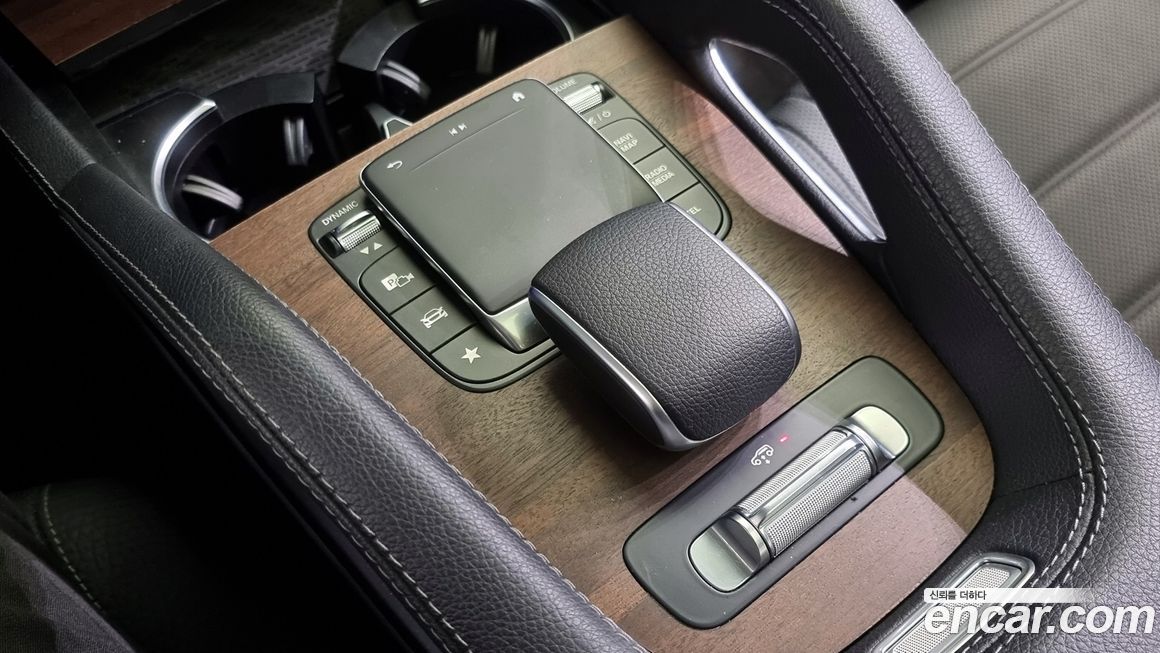 Mercedes-Benz GLE-Class 2021