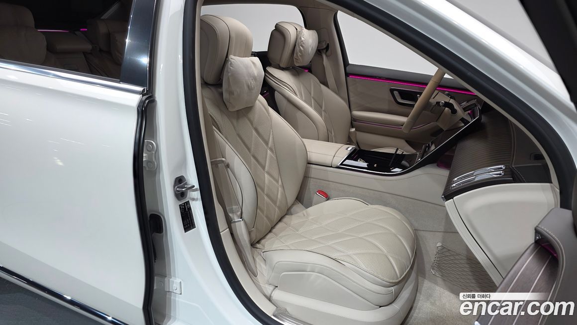 Mercedes-Benz S-Class 2023