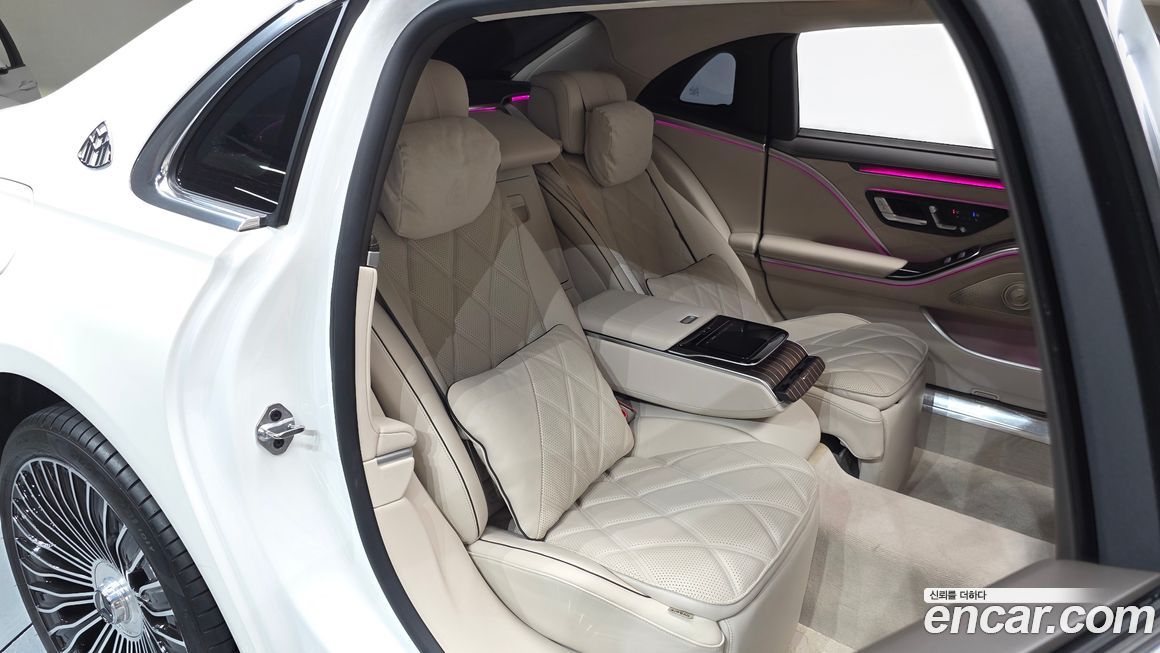 Mercedes-Benz S-Class 2023