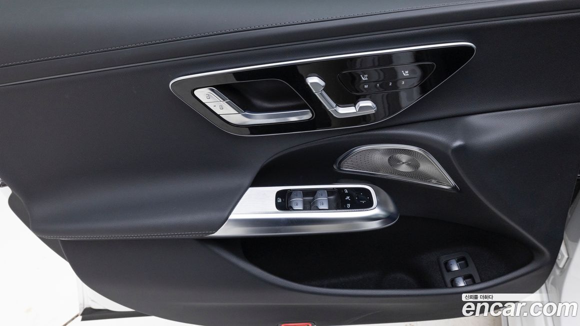 Mercedes-Benz E-Class 2025