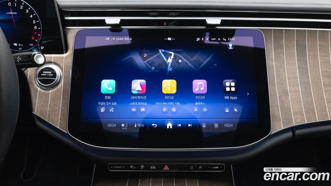 Mercedes-Benz E-Class 2025