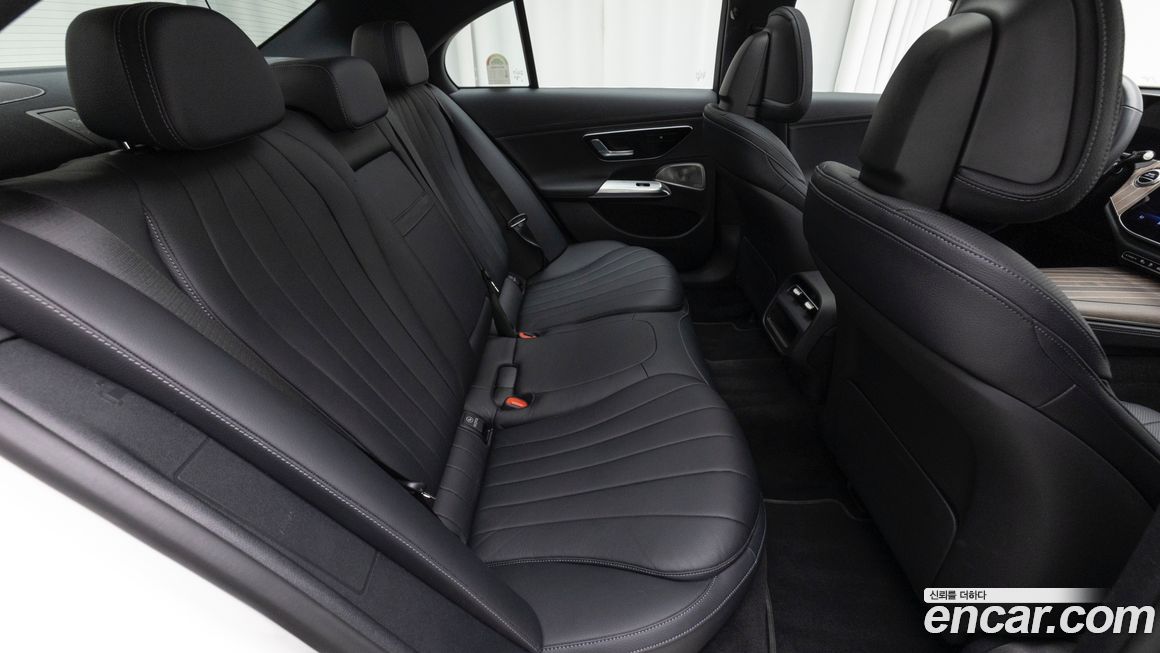 Mercedes-Benz E-Class 2025