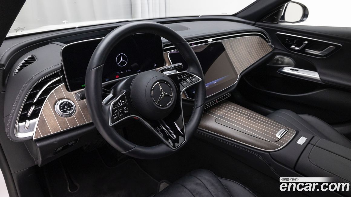 Mercedes-Benz E-Class 2025