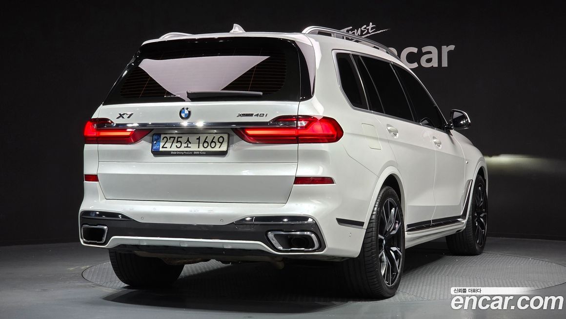 BMW X7 2021