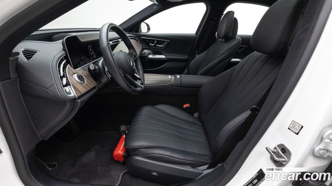 Mercedes-Benz E-Class 2025