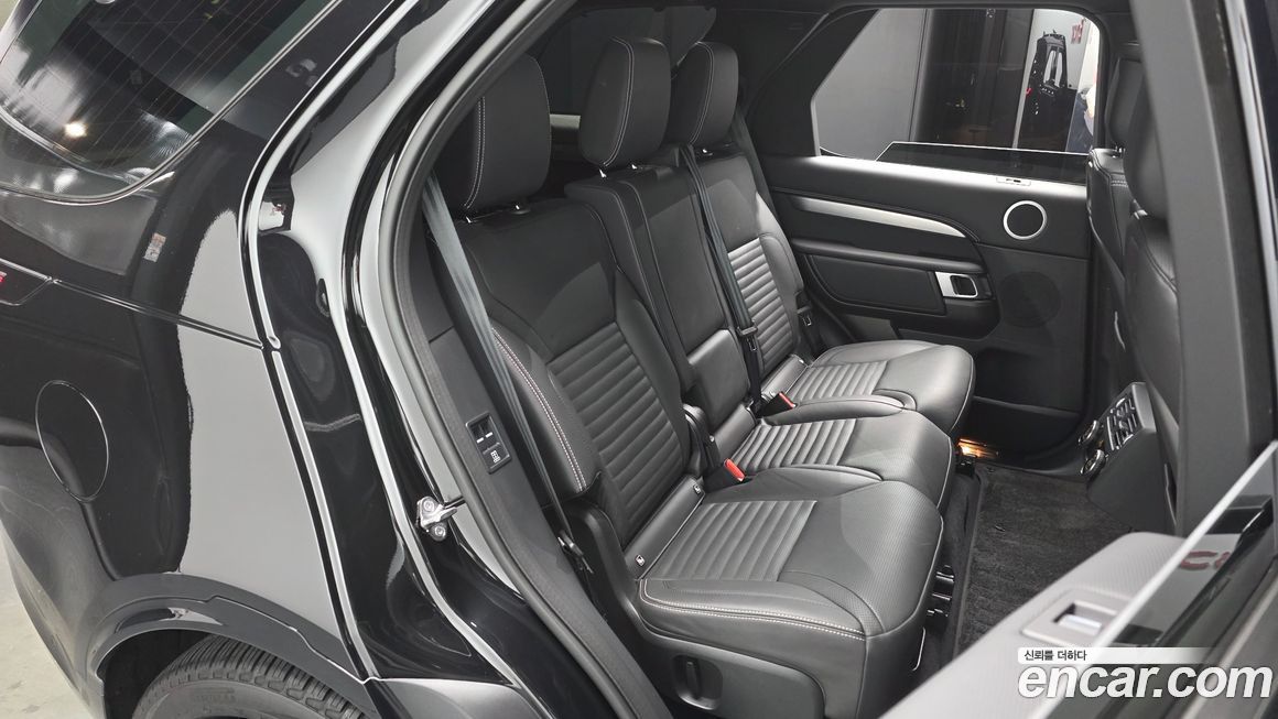 Land Rover Discovery 2025