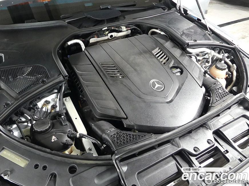 Mercedes-Benz S-Class 2021