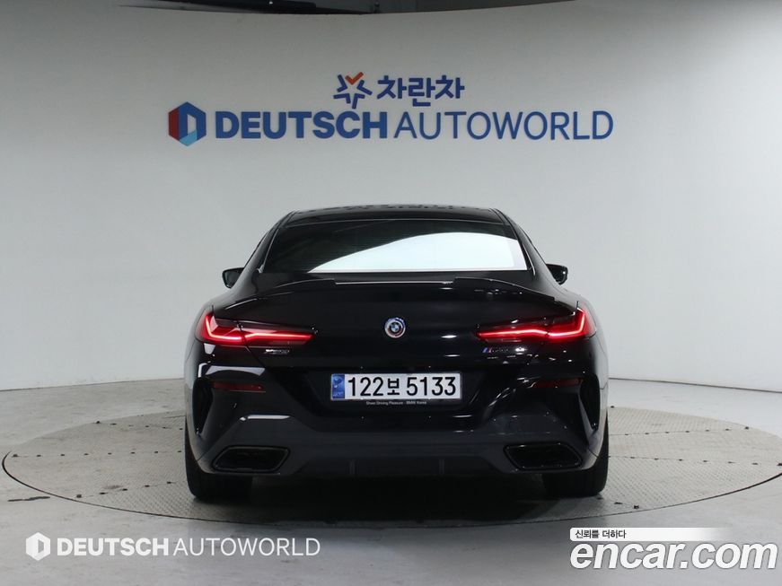 BMW 8-Series 2023