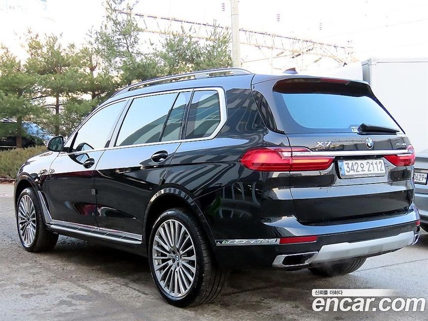 BMW X7 2021