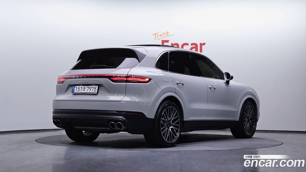 Porsche Cayenne 2023