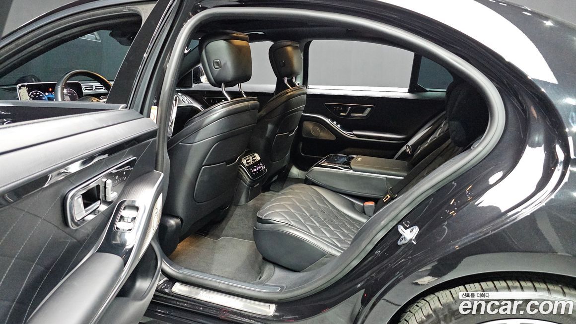 Mercedes-Benz S-Class 2023