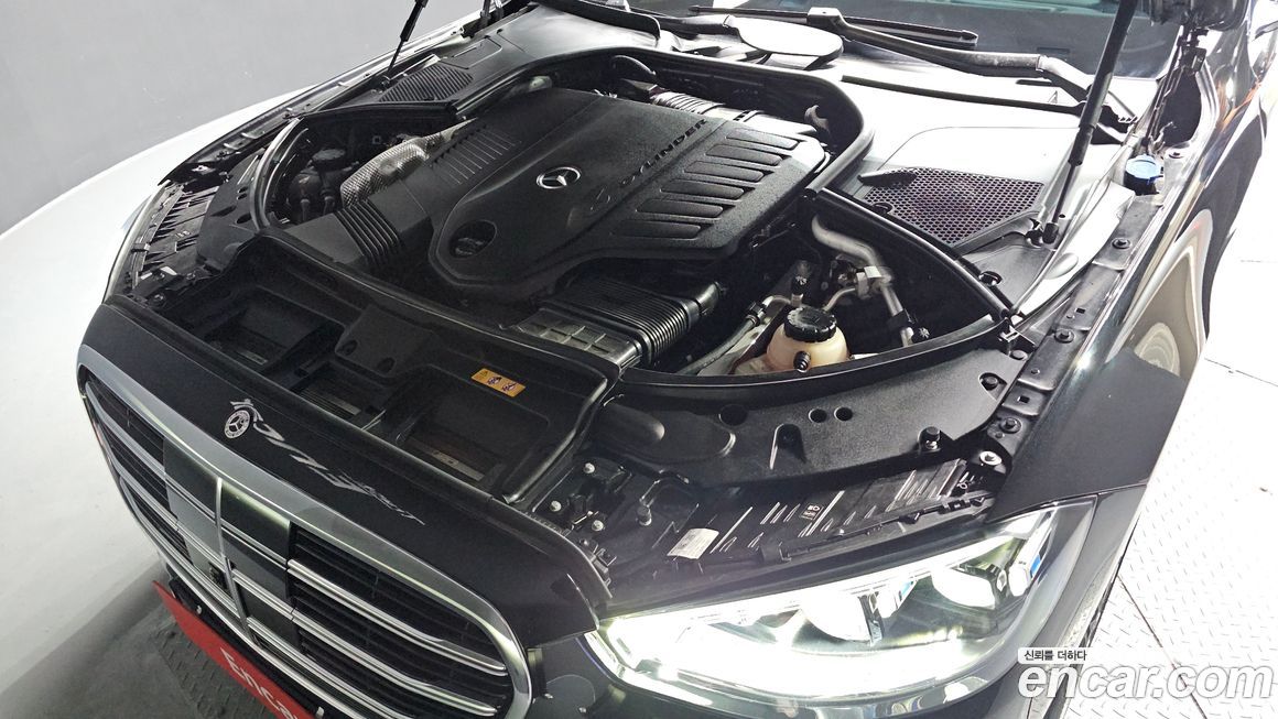 Mercedes-Benz S-Class 2023