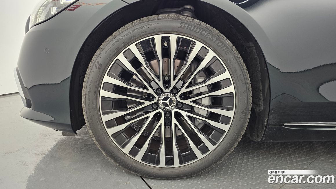 Mercedes-Benz S-Class 2021