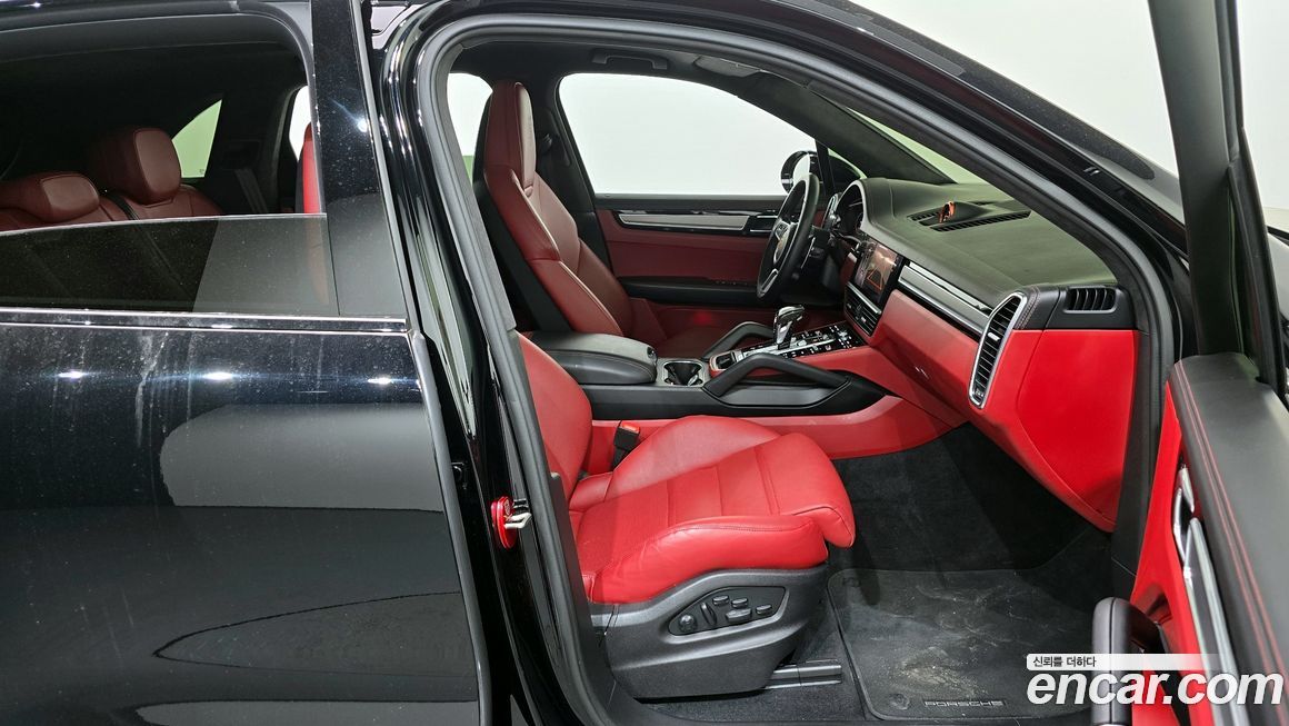 Porsche Cayenne 2023