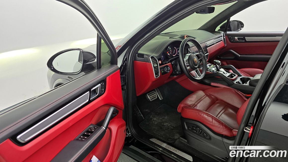 Porsche Cayenne 2023