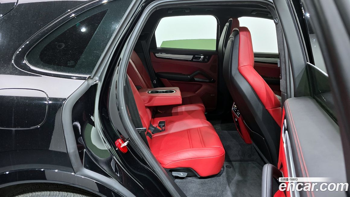 Porsche Cayenne 2023