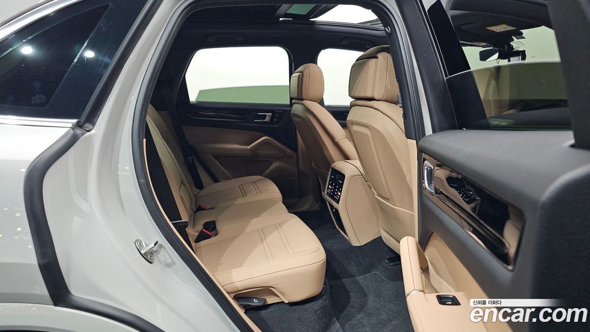 Porsche Cayenne 2023