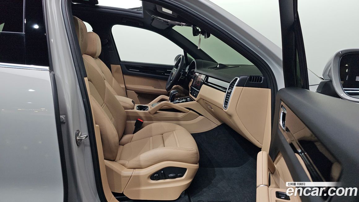 Porsche Cayenne 2023