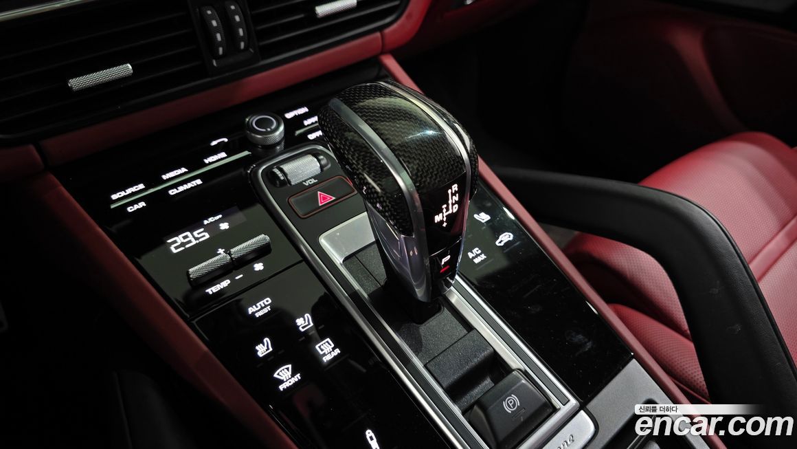 Porsche Cayenne 2023