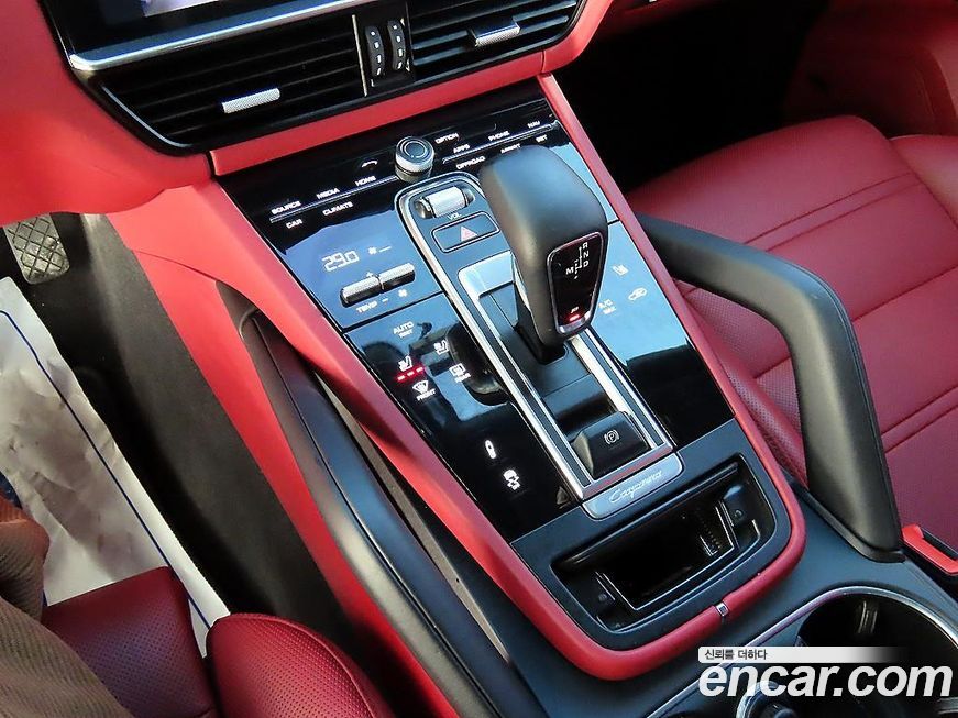 Porsche Cayenne 2022