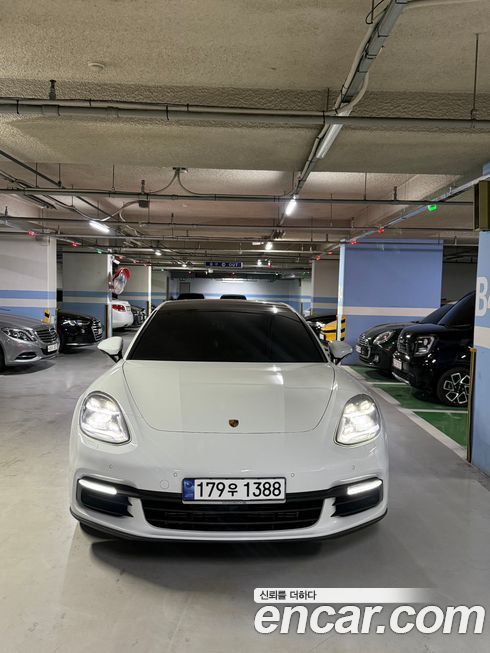 Porsche Panamera 2020