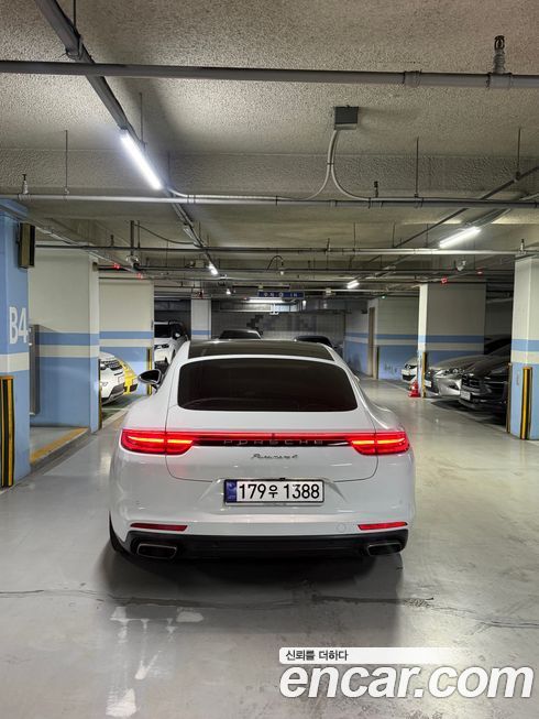 Porsche Panamera 2020