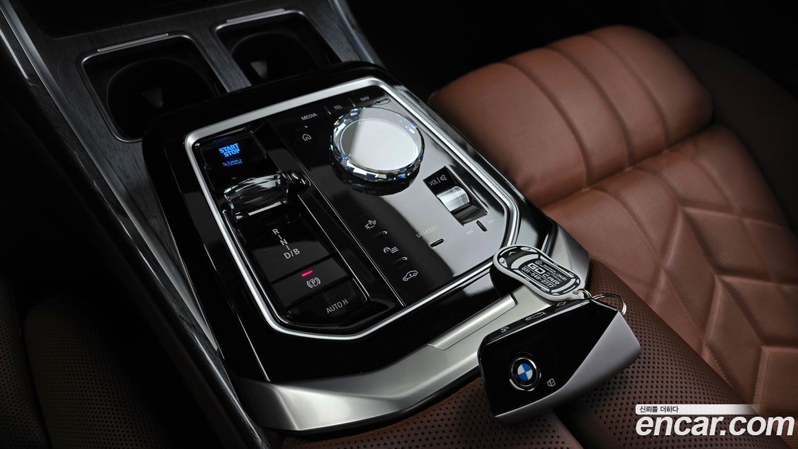 BMW i7 2024