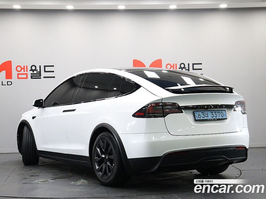 Tesla Model X 2023