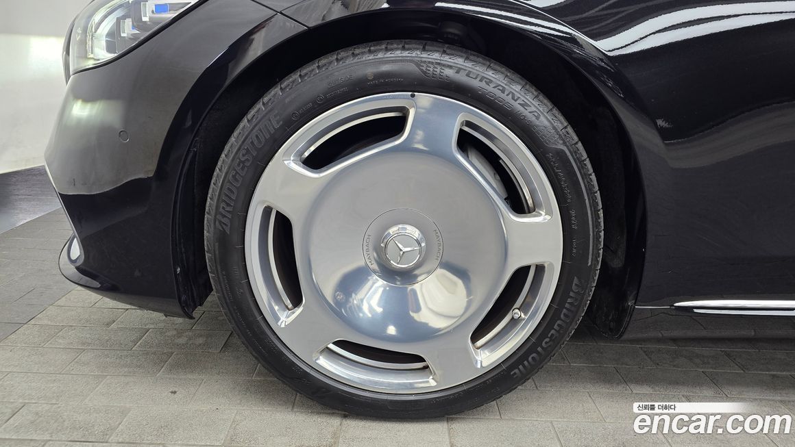 Mercedes-Benz S-Class 2024