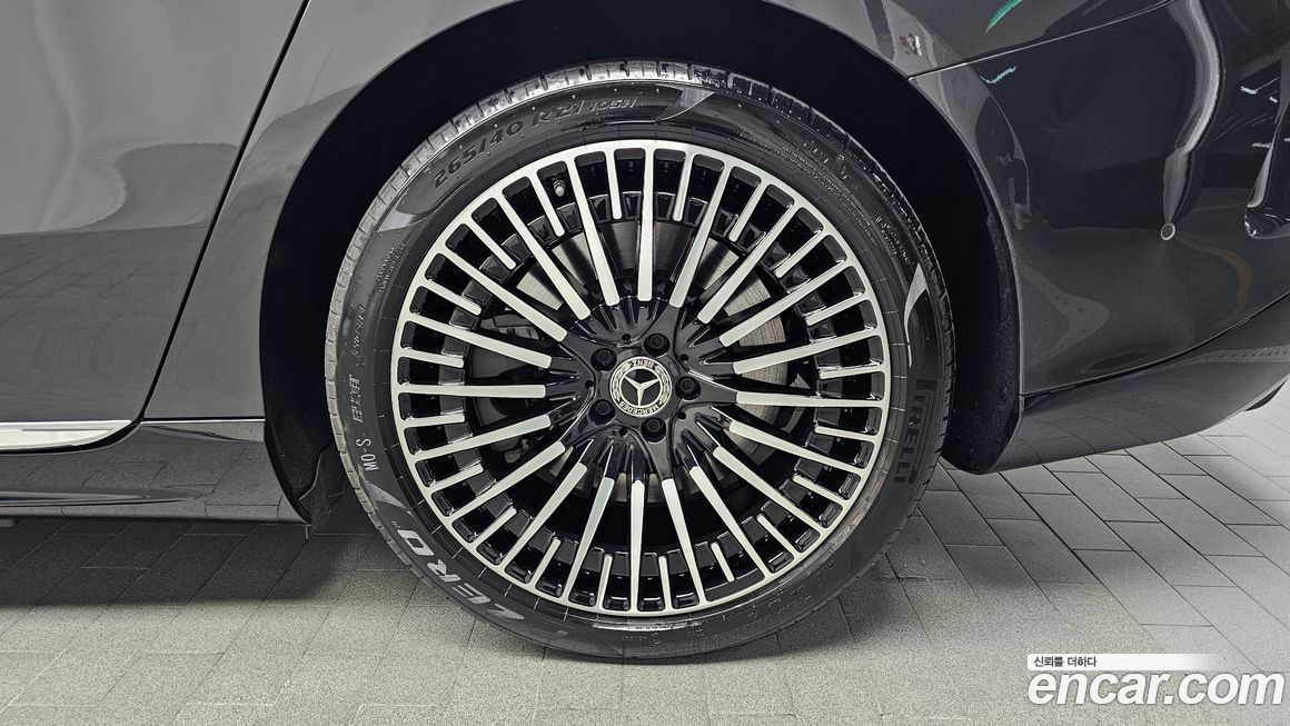 Mercedes-Benz EQS 2023