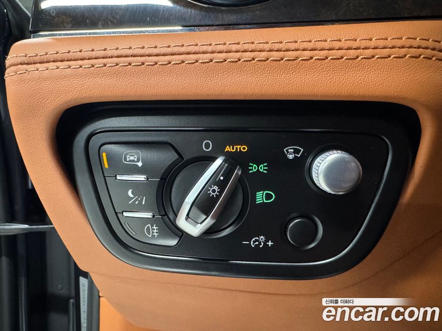 Bentley Bentayga 2021