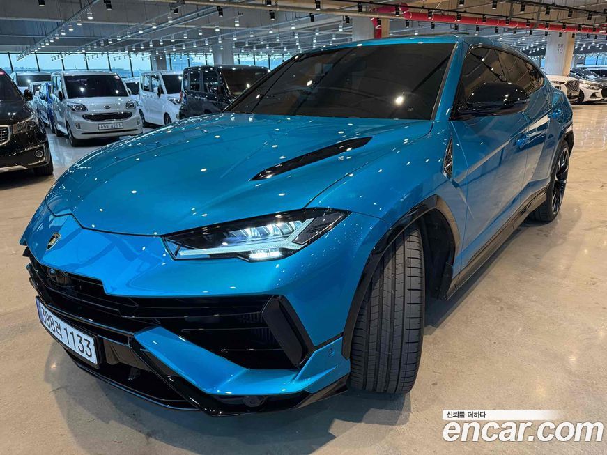 Lamborghini Urus 2024