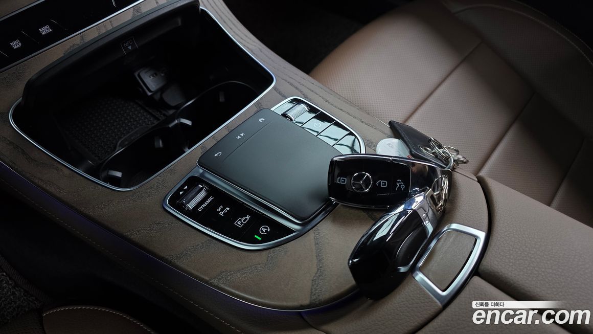 Mercedes-Benz E-Class 2023