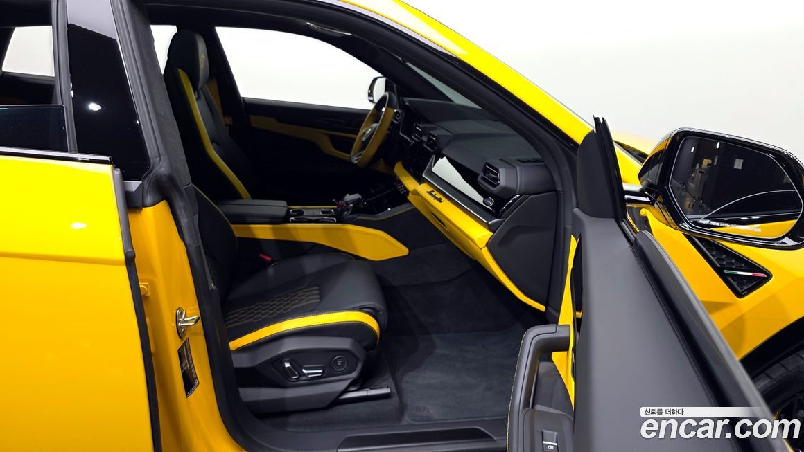 Lamborghini Urus 2025