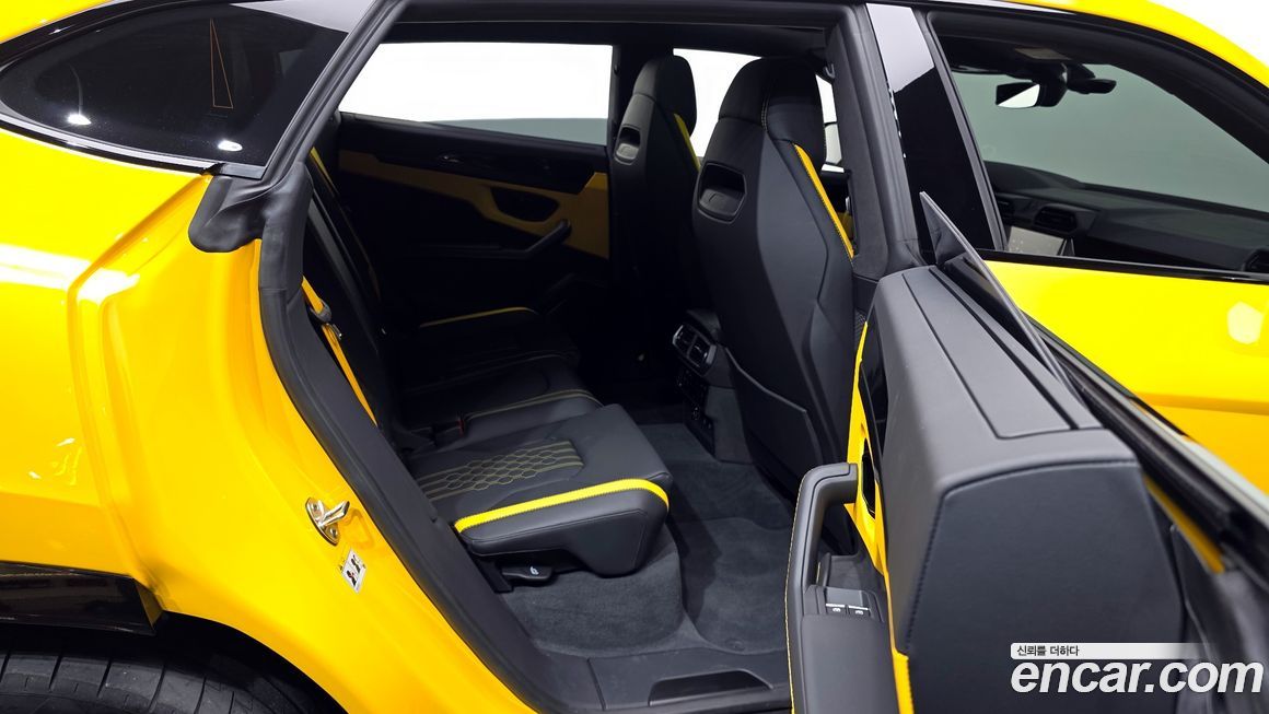 Lamborghini Urus 2025