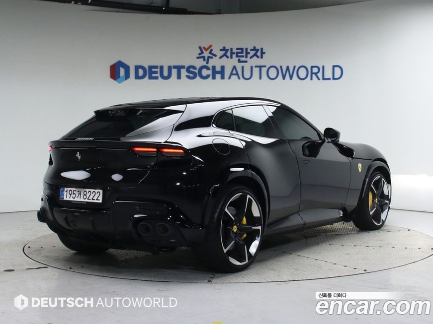 Ferrari Purosangue 2025