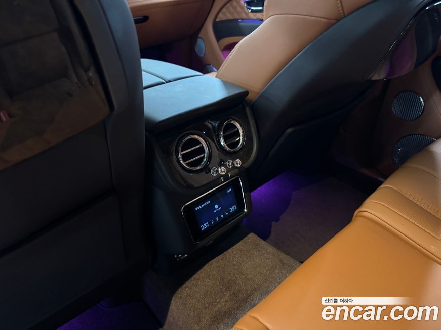 Bentley Bentayga 2021