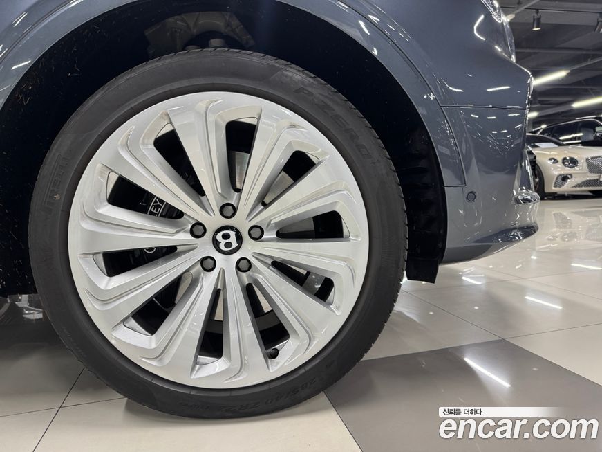 Bentley Bentayga 2021