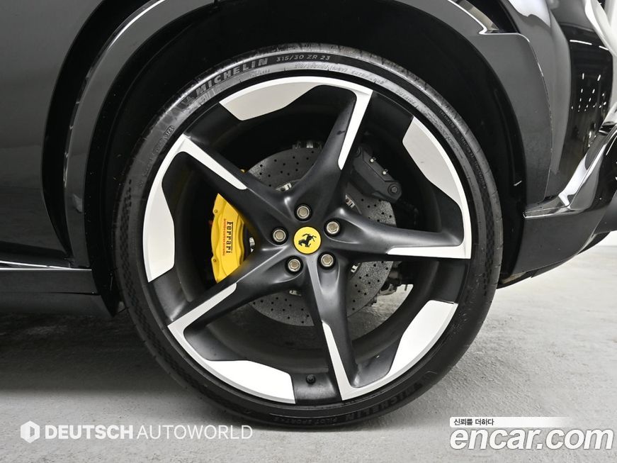 Ferrari Purosangue 2025