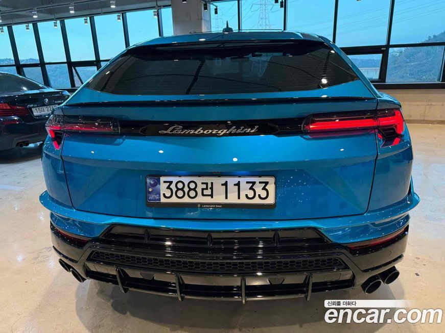 Lamborghini Urus 2024