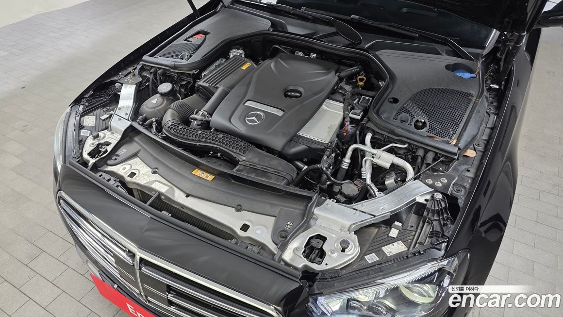 Mercedes-Benz E-Class 2023