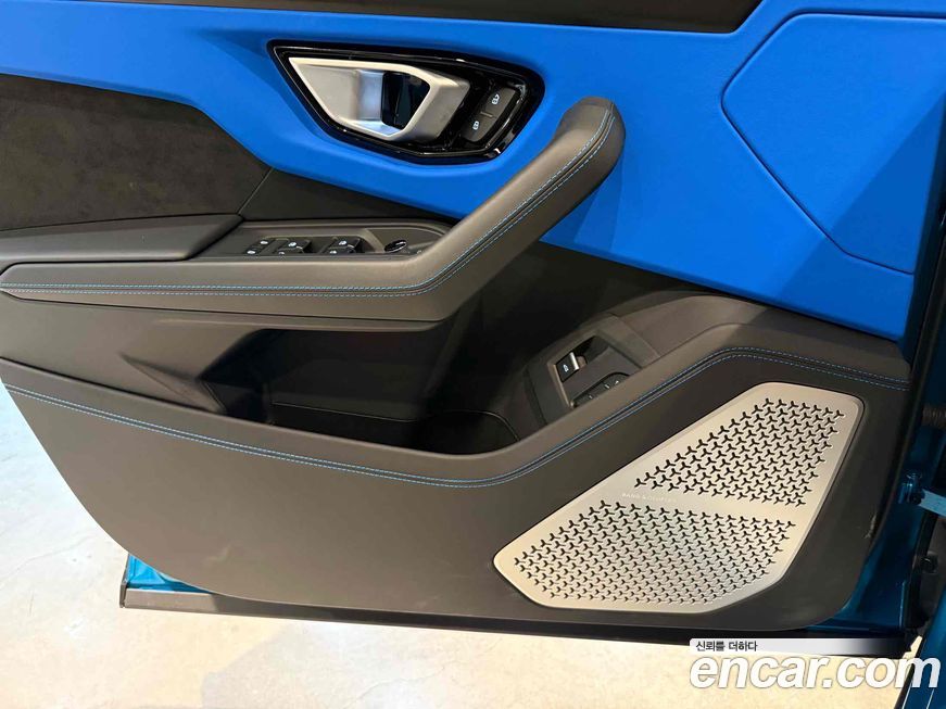 Lamborghini Urus 2024