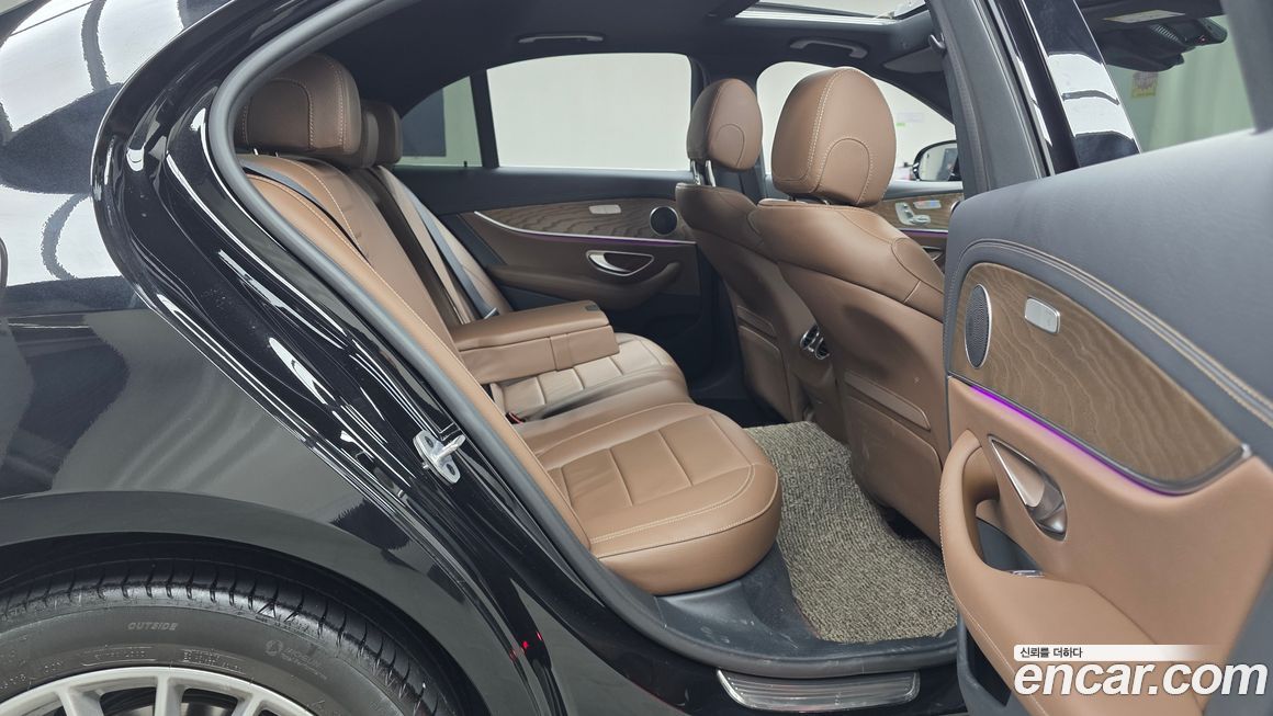 Mercedes-Benz E-Class 2023