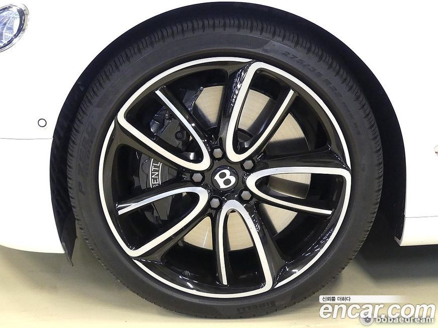 Bentley Continental 2022