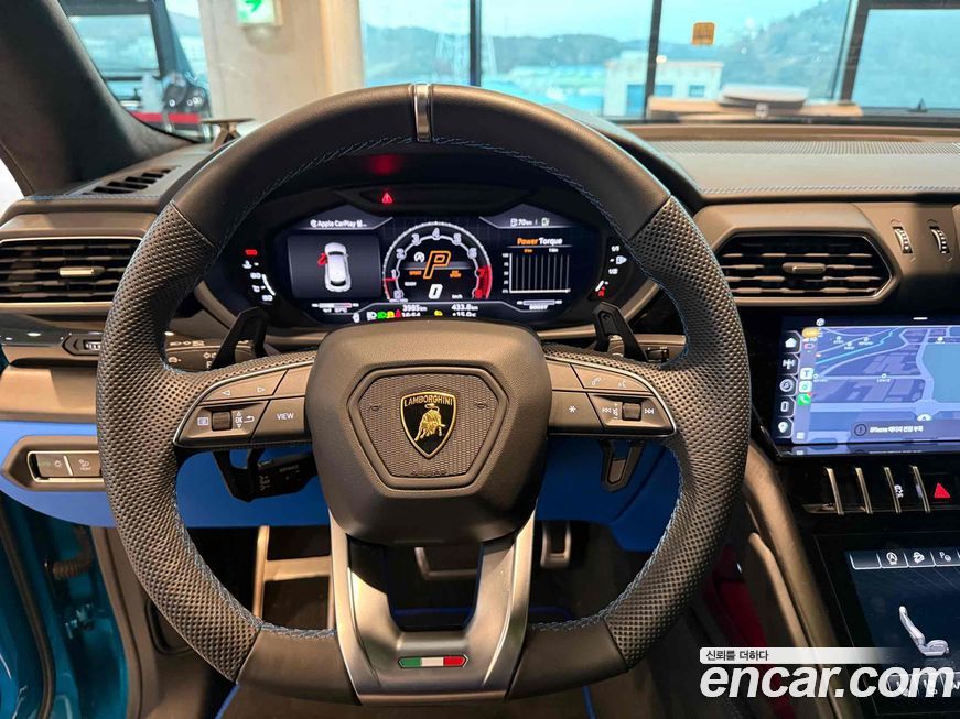 Lamborghini Urus 2024