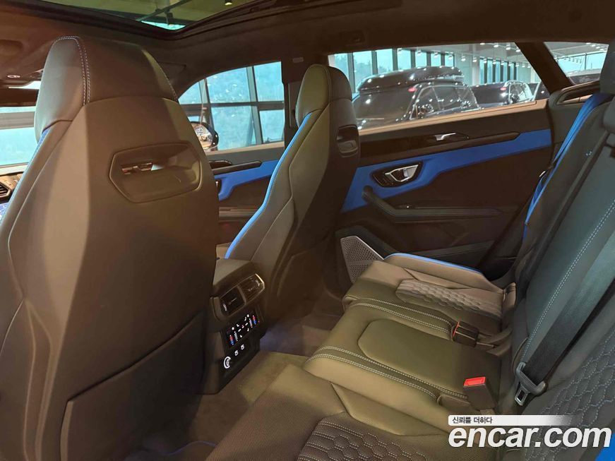 Lamborghini Urus 2024