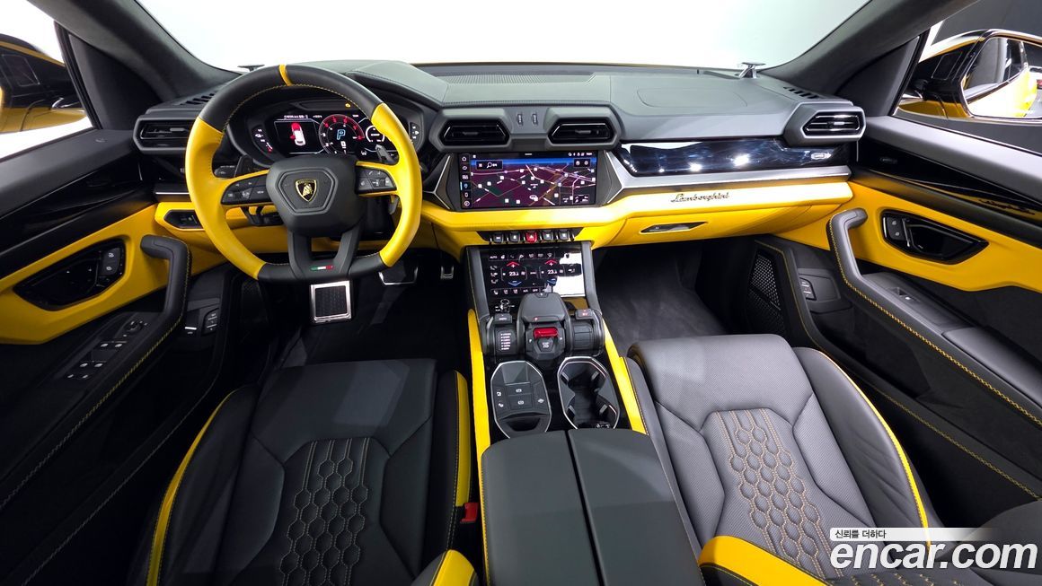 Lamborghini Urus 2025