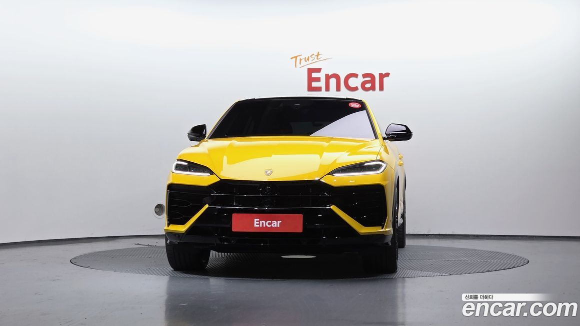 Lamborghini Urus 2025