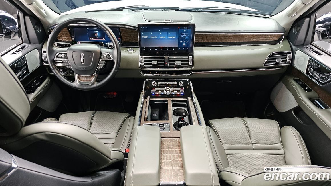 Lincoln Navigator 2023